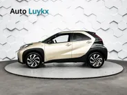 Toyota Aygo X 1.0 Pulse | 17'' L.M. Velgen | Adaptieve Cruise Control | App Connect