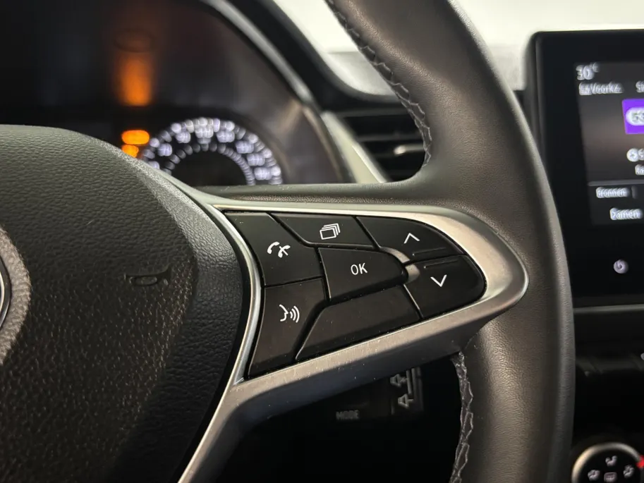 Renault Captur 90PK TCe Zen | Trekhaak | Lichtmetalen Velgen | Privacy Glass | Apple CarPlay/Android Auto | Airco | Cruise Control | Armsteun | Elektrsiche Ramen & Spiegels |