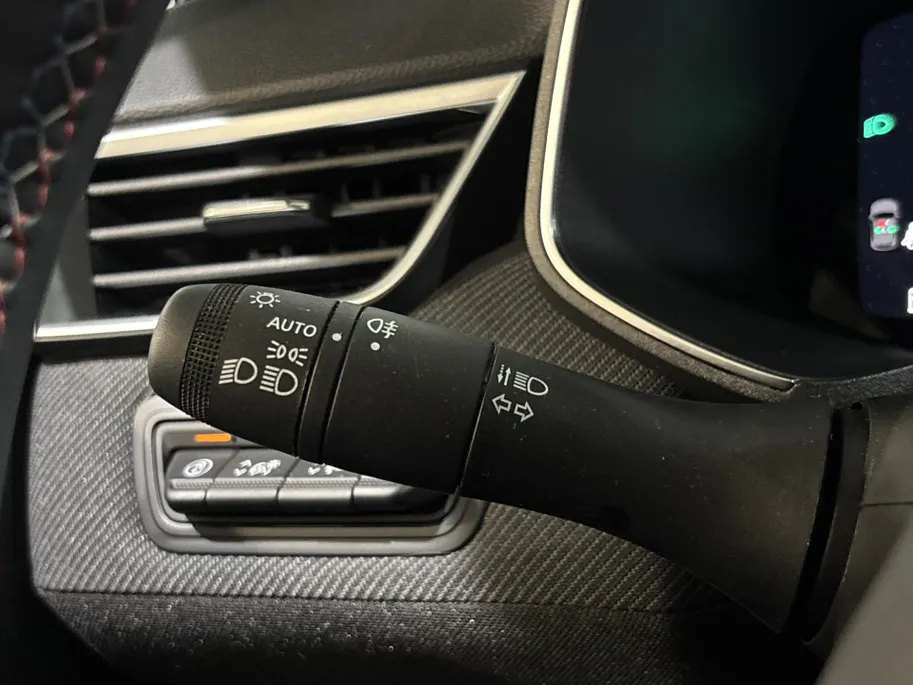 Renault Clio 145PK E-Tech Full Hybrid Esprit Alpine Automaat | DEMO | Bose Audio | Stoelverwarming | 360 Camera | Digital Cockpit | Apple CarPlay/Android Auto | Licht & Regen Sensor | Navi |