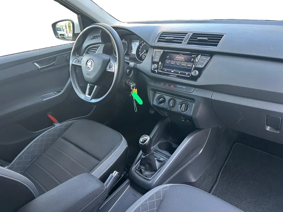 Škoda Fabia Combi 1.0 TSI Ambition | Airco | Apple/Android Carplay | Cruise Control | Parkeersensoren |