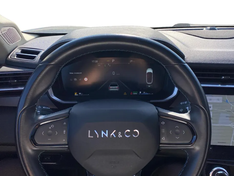 Lynk & Co 01 1.5 PHEV 260pk Tot 70km elektrisch | Panodak | CarPlay | LED | cruise | 20' lm velgen | etc.