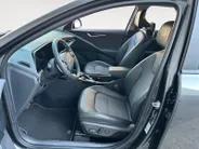 Kia Niro 1.6 GDi Hybrid DynamicLine Edition | Elektrisch Verstelbare Bestuurdersstoel | Dodehoekdetectie | Apple Carplay / Android Auto | Navigatiesysteem | Licht + Regensensor | Parkeersensoren Voor + Achter | Camera Achter | Cruise Control Adaptief | Rijstrookse
