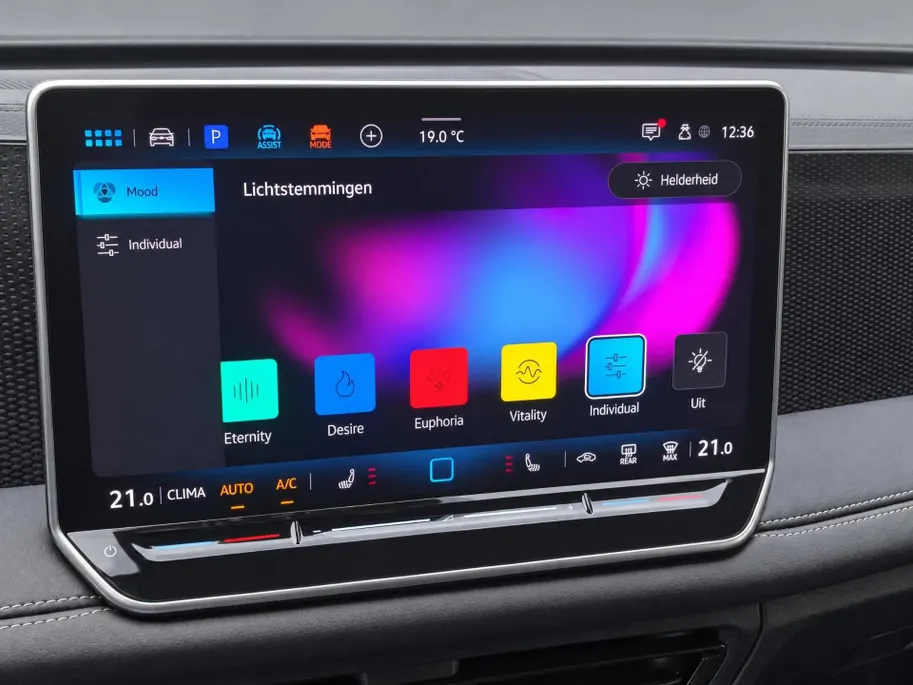 Volkswagen Tiguan 1.5 eTSI 130pk DSG Life Edition · 360 Camera · Wegklapbare Trekhaak · Apple/Android Car Play · Stoel-& Stuurverwarming · 18'' Inch ·