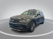 Volkswagen Tiguan 1.4 TSI 245pk DSG eHybrid Life Business · Panoramadak · 360 Camera · Inklap. Trekhaak · Head-Up Display · Dodehoeksensor · Parkeer Assistent ·