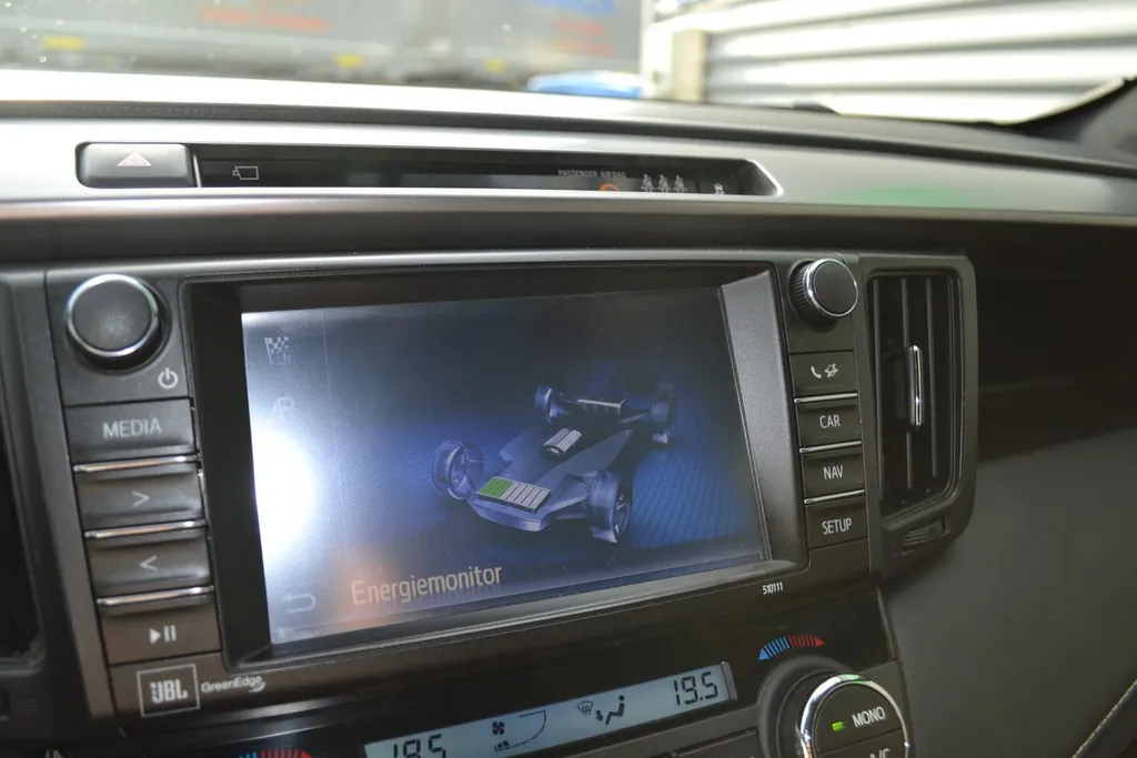 Toyota RAV4 2.5 HYBRID AWD EXECUTIVE|LUXE|TREKHAAK