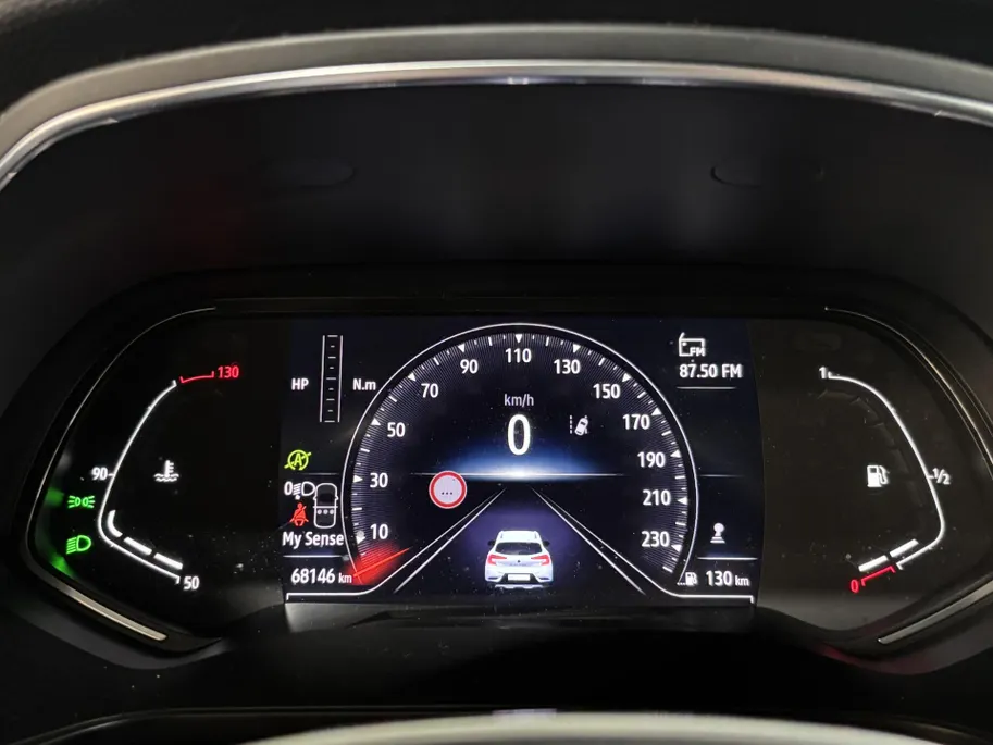 Renault Captur 90PK TCe Intens | 9,3' Navi | Camera | Climate Control | Parkeersensoren | Apple CarPlay/Android Auto | Cruise Control | Lichtmetalen Velgen | Armsteun | Full LED |