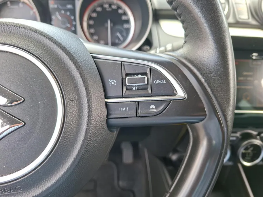 Suzuki Swift 1.0 Stijl Smart Hybrid 112 PK | Dealeronderhouden | Navigatie | Achteruit rij camera | Lichtmetalen velgen