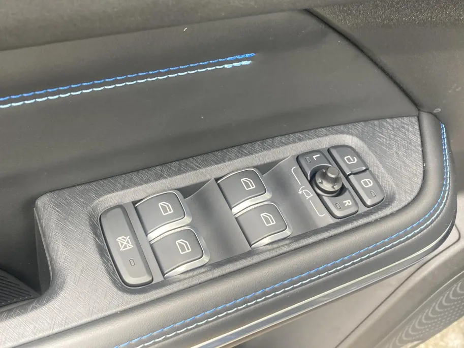 Lynk & Co 01 1.5 PHEV 261PK 1800KG Trekgewicht- Panorama Dak