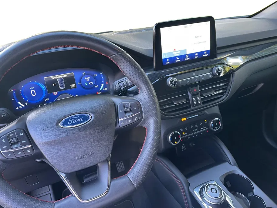 Ford Kuga 2.5 PHEV ST-Line X | Adaptive Cruise Control | (HUD) Head Up Display | Winterpakket | Wegklapbare trekhaak | 18'LM Velgen |