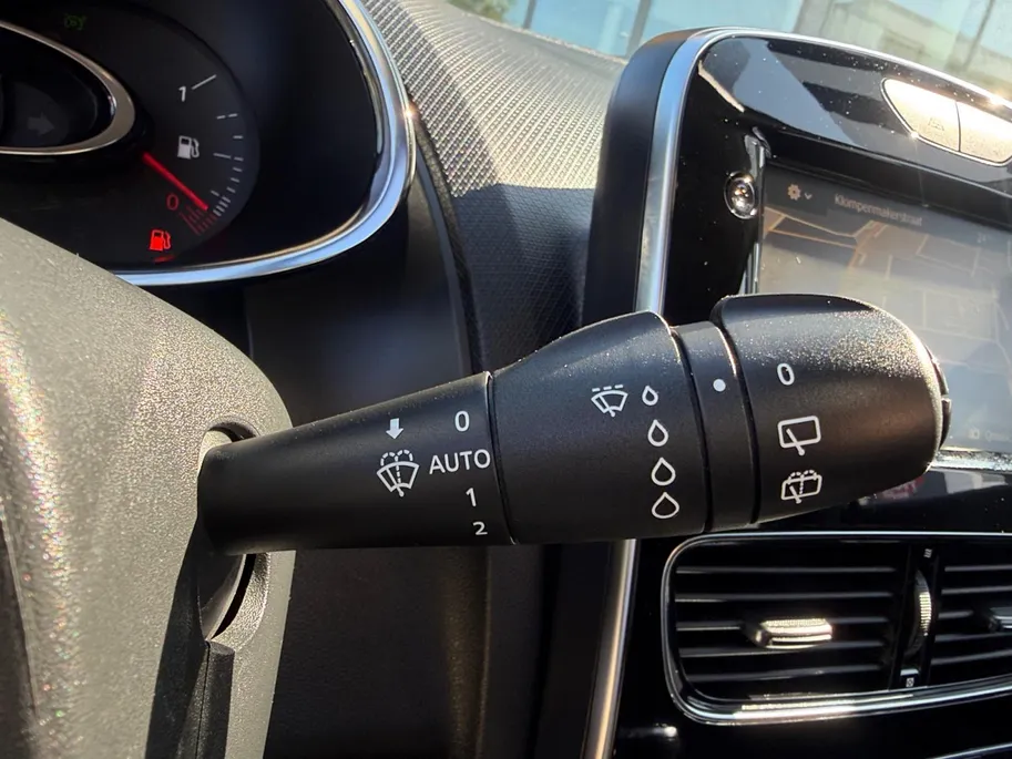 Renault Clio 0.9 TCe Intens | Bluetooth | Cruise & Climate Control | Parkeersensoren | Navigatie | LMV | Onderhoudshistorie | 12 Maanden BOVAG Garantie