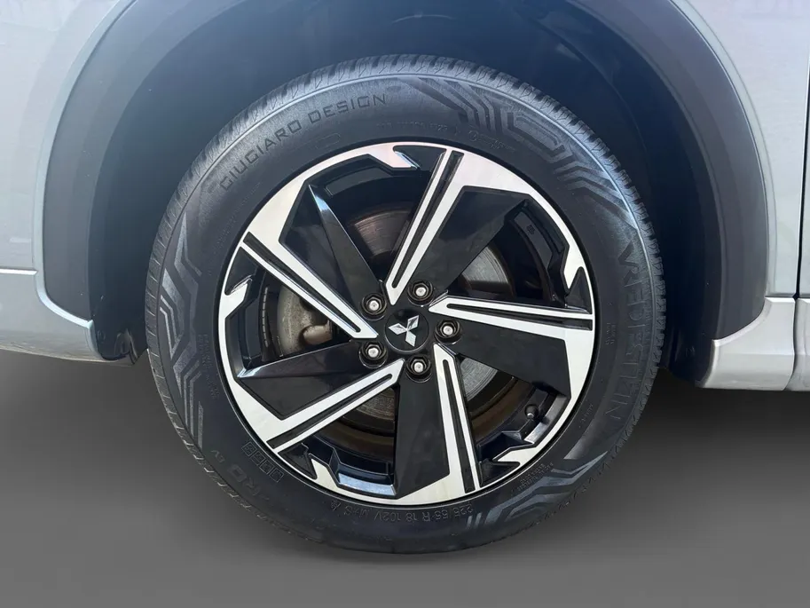 Mitsubishi Eclipse Cross 2.4 PHEV Instyle Trekhaak | Stoel verwarming | Achteruitrijcamera | Leder | Cruise control