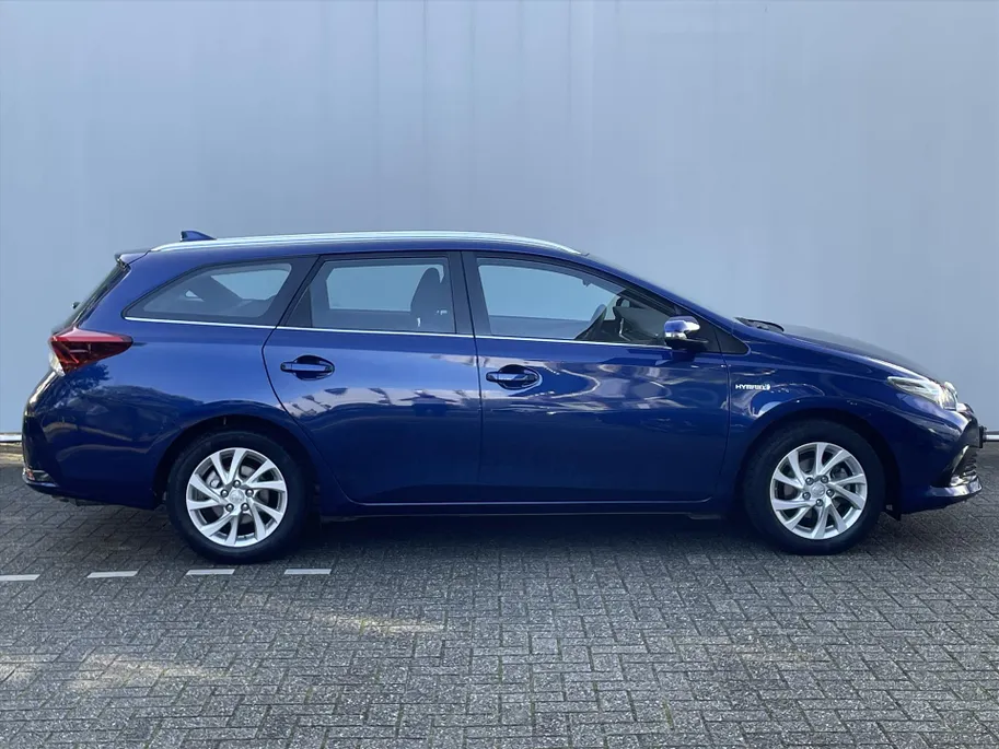 Toyota Auris 1.8 Hybrid CVT Active / Allseasonbanden / Climate en cruisecontrol! /