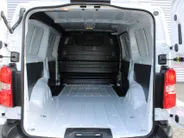 Opel Vivaro L3H1 2.0 BlueHDi 145 S&S L3 | Voorraad leverbaar | Airco | Camera | Apple Carplay | Android auto |