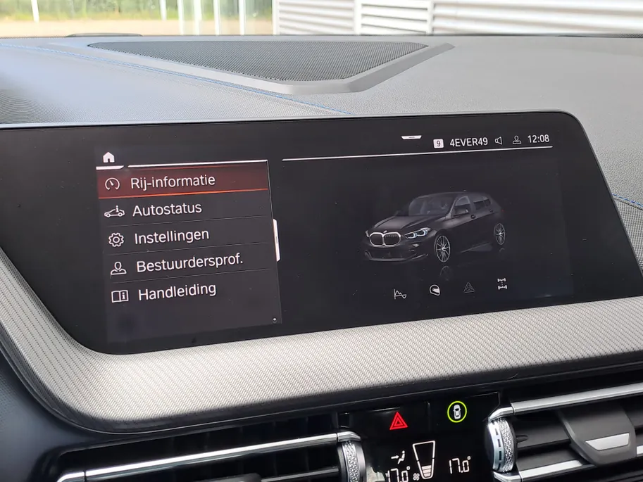 BMW 1 Serie 118i Business Edition M-exterieur pakket | Digitaal cockpit | Navigatie | Cruise | Climate | M-bekleding | M-stuur | Apple Carplay/Android Auto