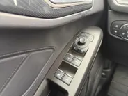 Ford Focus Wagon 1.0 EcoBoost Hybrid ST Line X | 155 pk | Automaat | Adapt. cruise control | BLIS | Pano dak | Parkeersensoren voor en achter | Achteruitrijcamera | 17' lichtmetalen velgen | Privacy glas | Fabrieksgarantie |