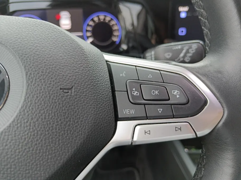 Volkswagen Golf 1.5 eTSI R-Line Business | Airco (automatisch) | Apple Carplay/Android Auto
