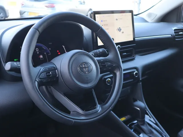 Toyota Yaris 1.5 Hybrid 115 Dynamic Comfort Pack | V+A Sensoren | Stoel & St
