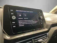 Volkswagen T-Cross 1.0TSI/95PK Goal · Navigatie · Apple/Android Car Play · Stoelverwarming · Garantie t/m 23-05-2027
