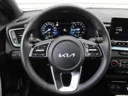 Kia Ceed Sportswagon 1.0 T-GDi MHEV Design Edition | Stuur-/stoelverwarming | Cruise adapt. | Camera | 16' LM | Elek. achterklep | JBL audio | LED |