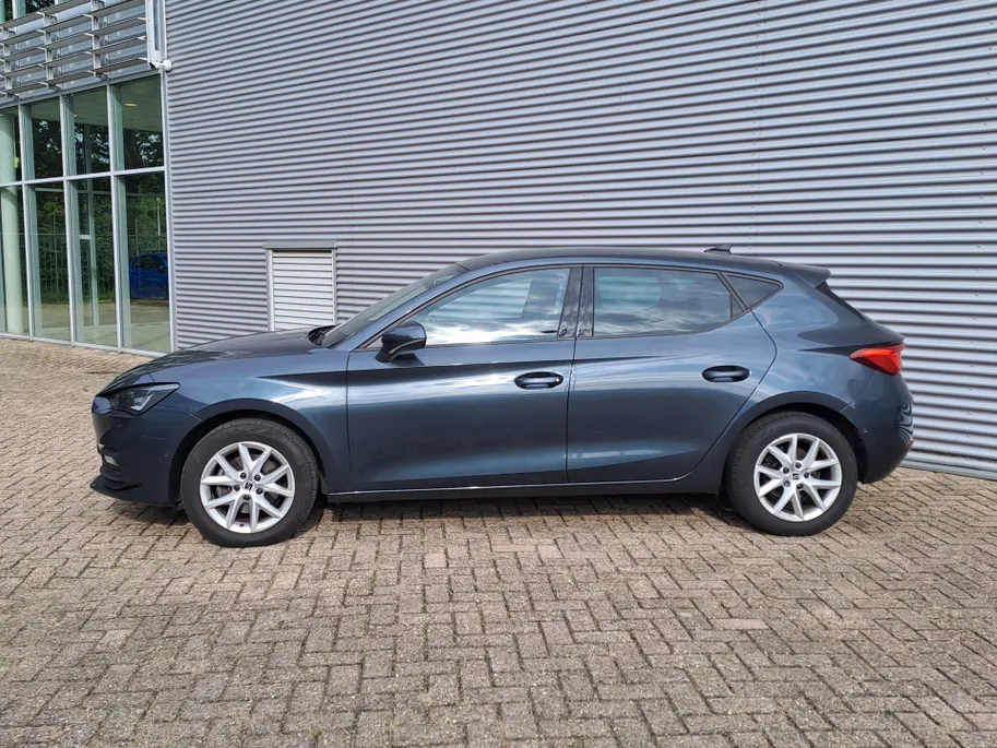 SEAT Leon 1.0 TSI Style Business Intense | Cruise control adaptief | Navigatie | LM Velgen | Apple Carplay/Android Auto | Achteruitrijcamera | airco automatisch