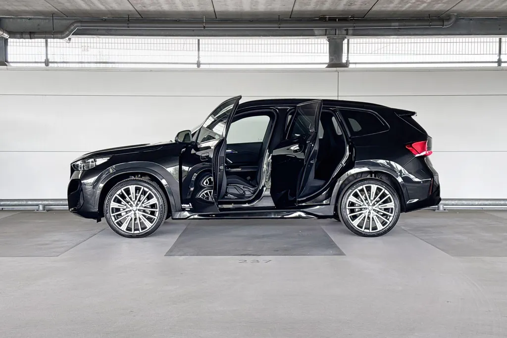 BMW iX1 eDrive20 67 kWh M Sport Edition