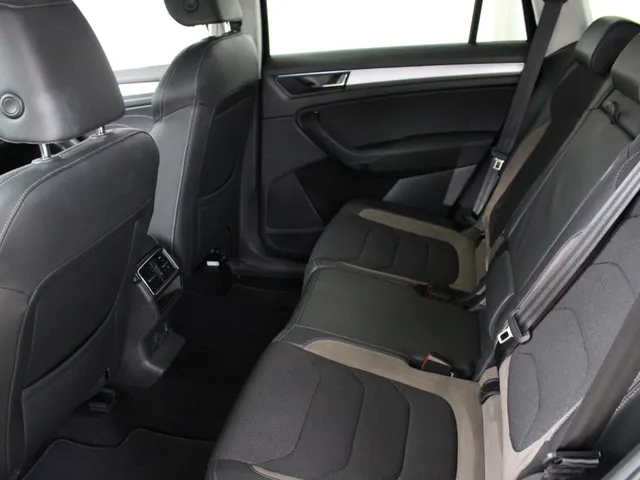Škoda Kodiaq 1.5 TSI Business Edition Navigatie | Keyless | Eletrische achterklep | Camera | Canton Audio