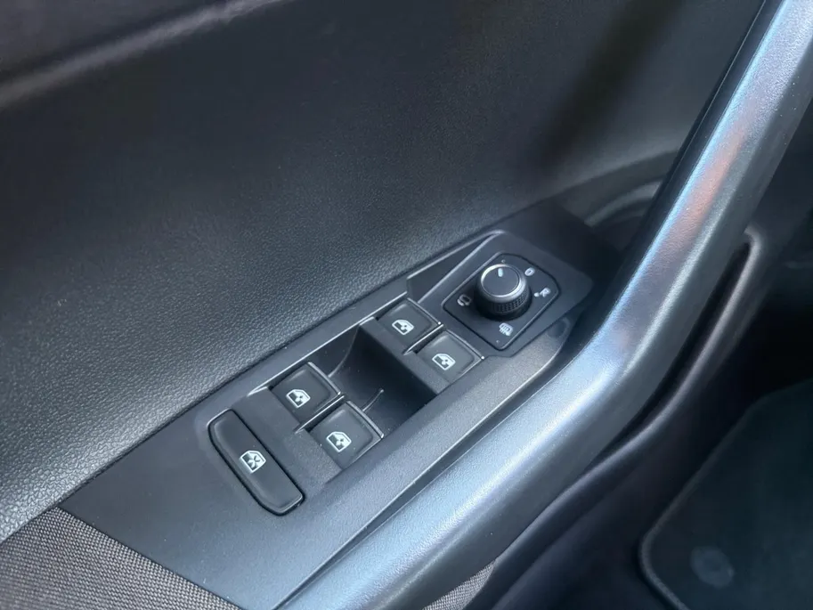 Volkswagen Taigo 1.0 TSI R-Line | Automaat | Camera | Climate Control | Apple Carplay/Android Auto | Keyless | Sportstoelen | R-Pakket