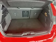 Ford Focus 1.0 EcoBoost Hybrid 125 pk ST Line X Panoramadak - Groot navigatie - 18inch LM Velgen - Driver Assistance Pack - Winter Pack - Race Red