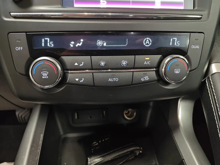 Renault Kadjar 1.2 TCe Bose NAVI AIRCO CAMERA 360 PARKEERSENSOREN BOSE GELUIDSSYSTEEM LM VELGEN HOGE INSTAP KEYLESS ENTRY DEALER ONDERHOUDEN