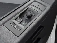 Volkswagen Bedrijfswagens Transporter 2.0TDi 150pk Comfortline L2 · Trekhaak · Navigatie · Apple Carplay/Android Auto · Mistlampen voor ·