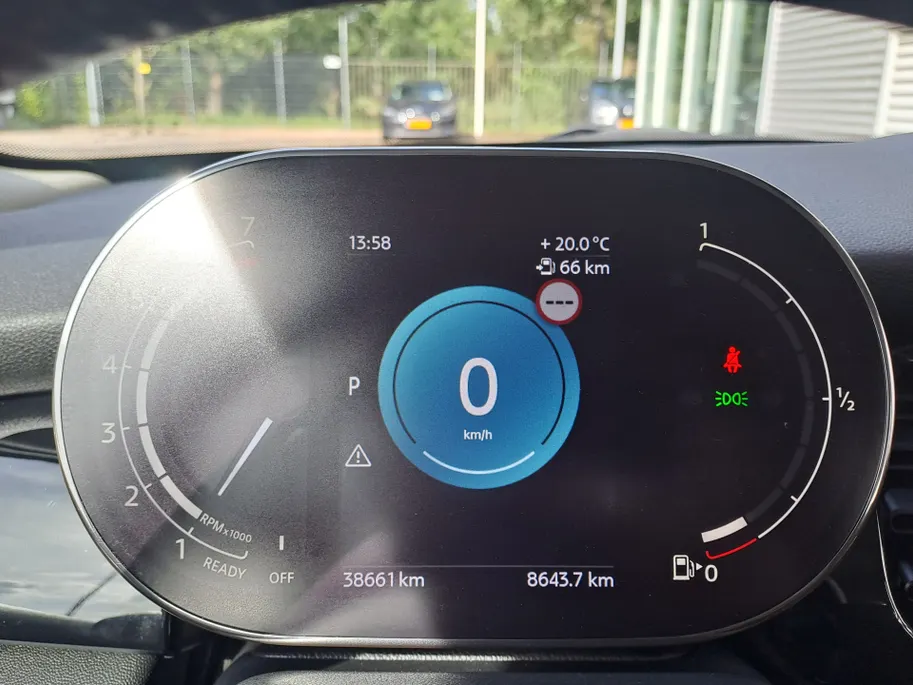 MINI 5-Deurs 1.5 Cooper Camden Edition | Navi | Sensoren | Cruise | DAB | Apple Carplay/Android Auto