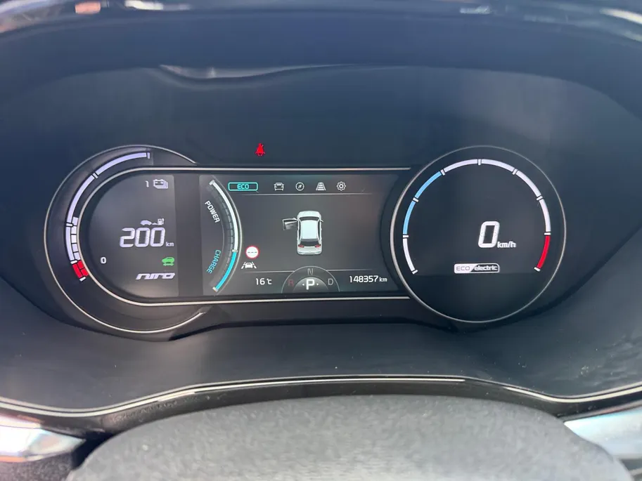 Kia e-Niro DynamicLine 64 kWh | Zeer nette auto | SoH 100% | Navigatie | Apple CarPlay & Android Auto | Achteruitrijcamera |