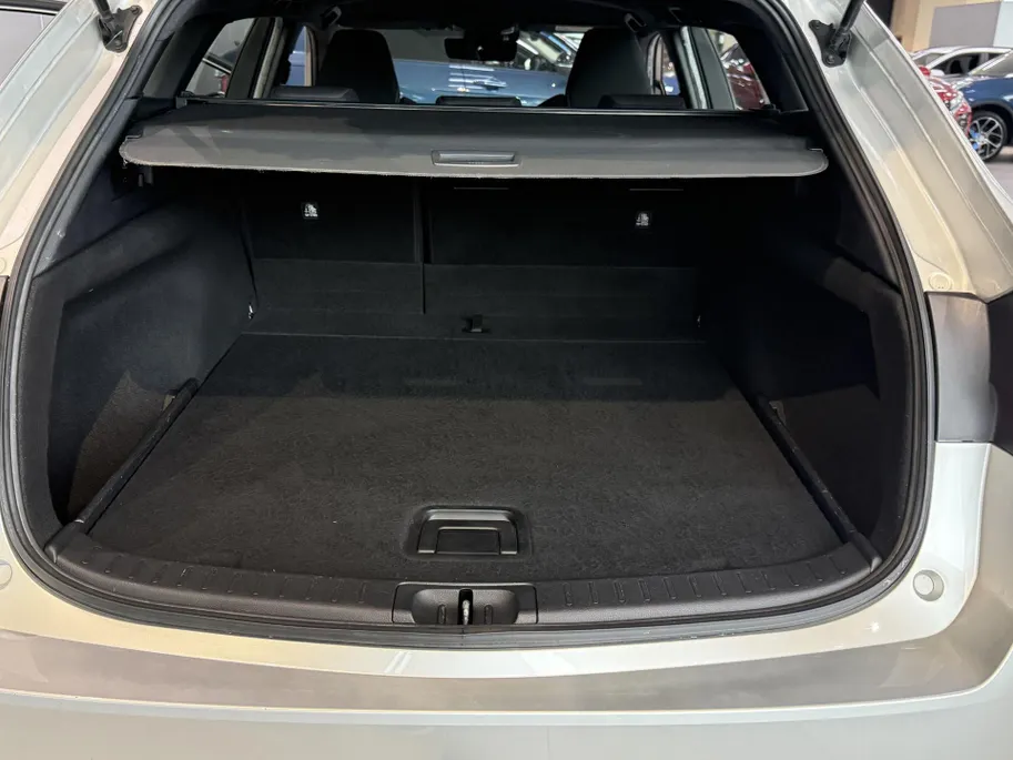 Toyota Corolla Touring Sports 1.8 Hybrid First Edition Trekhaak!