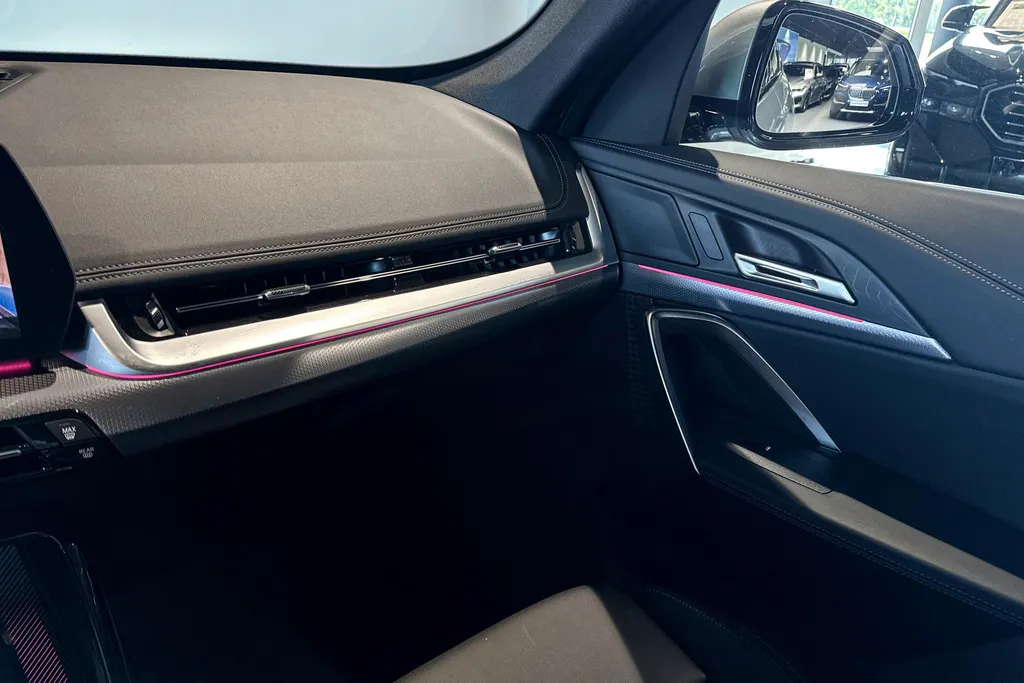 BMW iX1 eDrive20 67 kWh