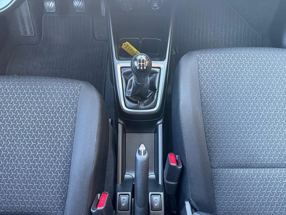 Suzuki Swift 1.2 Style Smart Hybrid | NL Auto | Volledige Historie | Achteruitrijcamera | Stoelverwarming | Dodehoek Detectie | Navigatiesysteem |