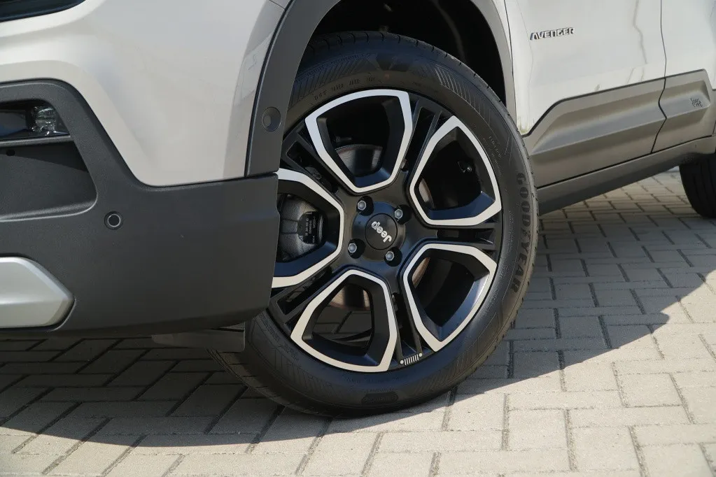 Jeep Avenger Summit 54kWh | Infotainment | Winter | Navi | 18'