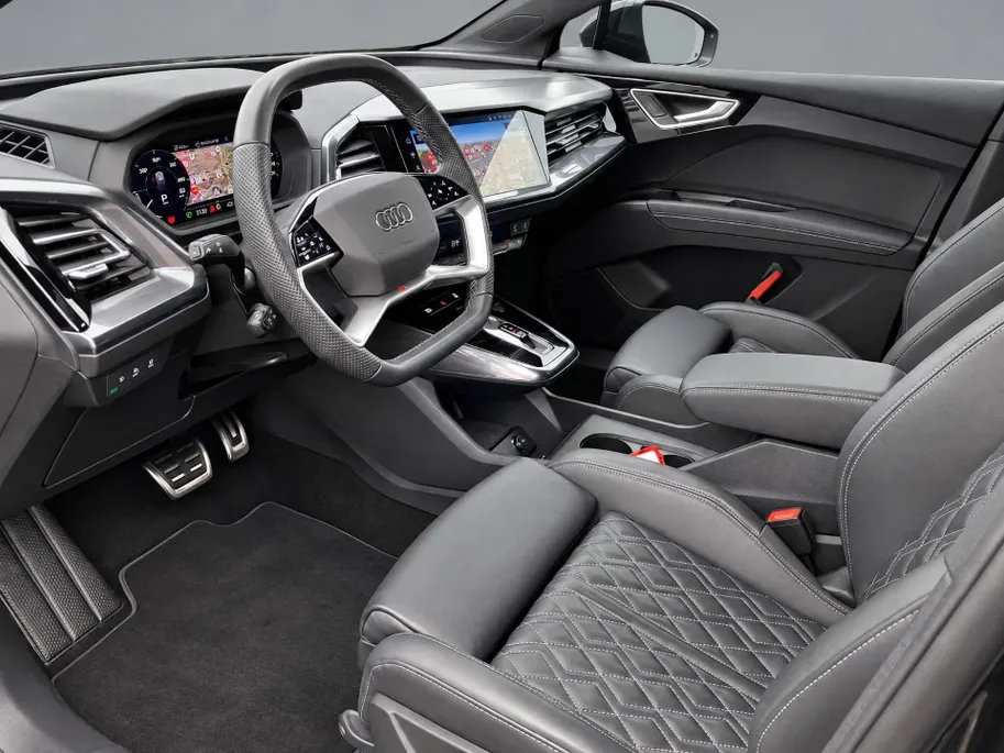 Audi Q4 Sportback e-tron 45 S Edition 82 kWh 210kW/286PK · Leder · Stoelverwarming · Navigatie · Apple/Android Car Play ·