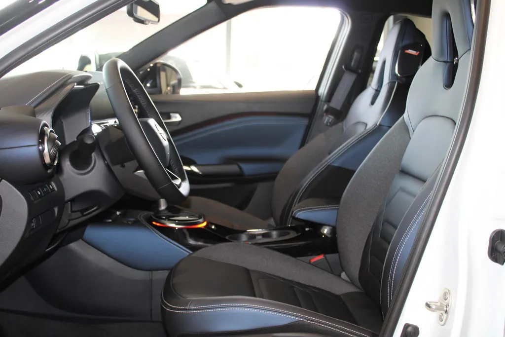 Nissan Juke 1.6 Hybrid Pulse | Bose audio | 360grd camera | Dodehoeksensoren| Lederen bekleding | Apple carplay & Androidauto | Pro-pilot | Stuur-, en Stoel- en voorruitverwarming |