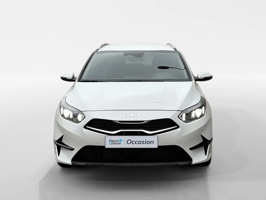 Kia Ceed Sportswagon 1.0 T-GDi DynamicPlusLine | Stoel- en stuurverwarming | Elektrisch bedienbare achterklep | Parkeersensoren voor- en achter | Achteruitrijcamera | Apple/Android Carplay | Navi | Cruise Control
