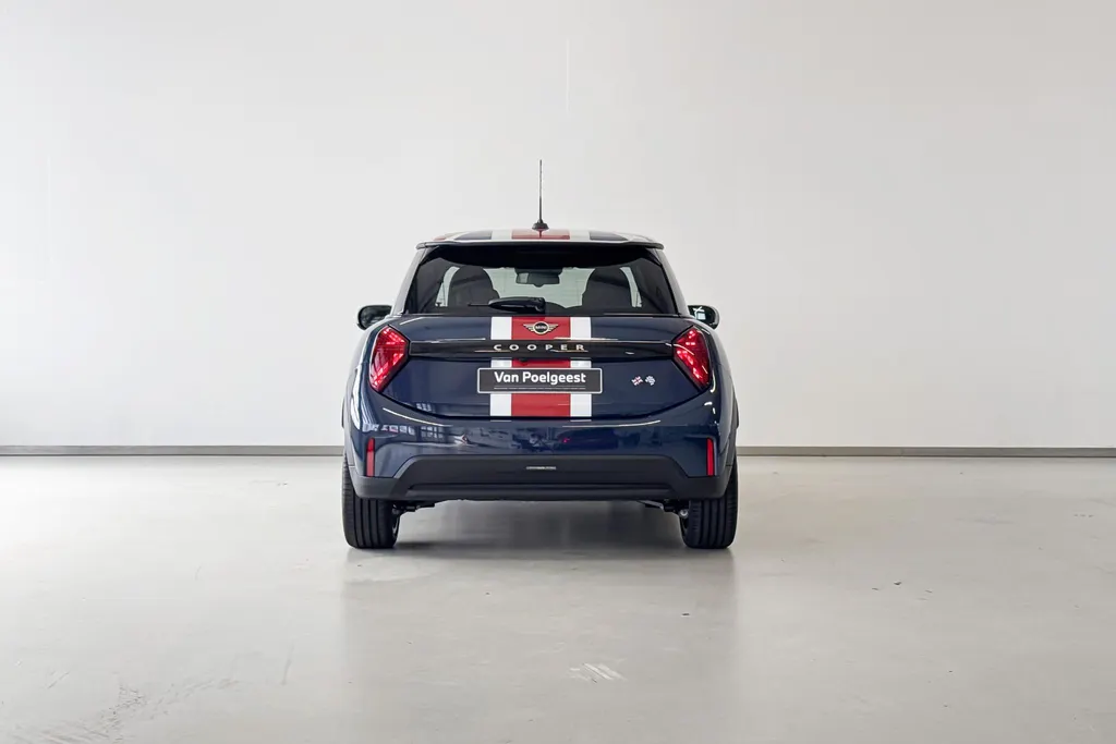 MINI Cooper 3-deurs 1.5 Cooper C Oxford Edition Classic
