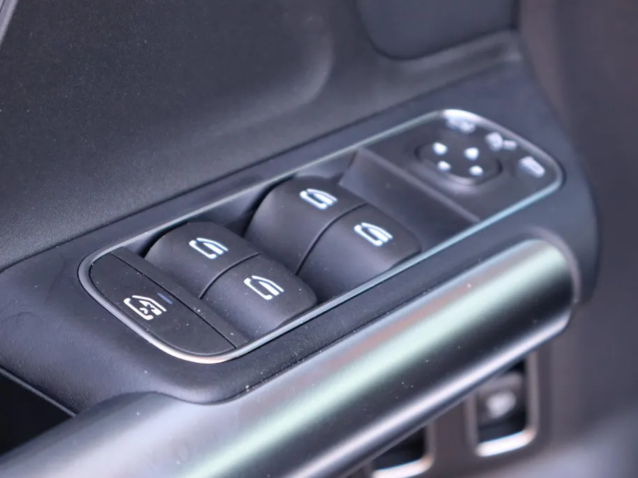 Mercedes-Benz B-Klasse 250 e Business Solution Luxury Line l Trekhaak l Stoelverwarming l Achteruitrij camera