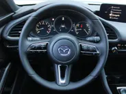 Mazda 3 2.0 e-SkyActiv-X M Hybrid 186 Homura | Stoelverwarming | Camera | Dodehoek detectie | HUD | 18' LM | LED | Cruise adapt. |