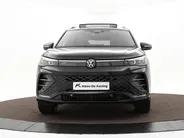 Volkswagen Tiguan 1.5 eHybrid 272pk DSG R-Line Edition · Panoramadak · Inklap. Trekhaak · 360 Camera · Leder Varenna · Matrix LED · Head-Up Display · Harman Kardon Sound · Garantie t/m 16-09-2030 of 100.000km