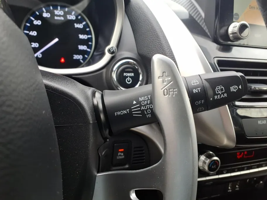 Mitsubishi Eclipse Cross 2.4 PHEV Intense+ Automaat | Navigatie | Trekhaak | Dealer onderhouden | Fabrieksganatie