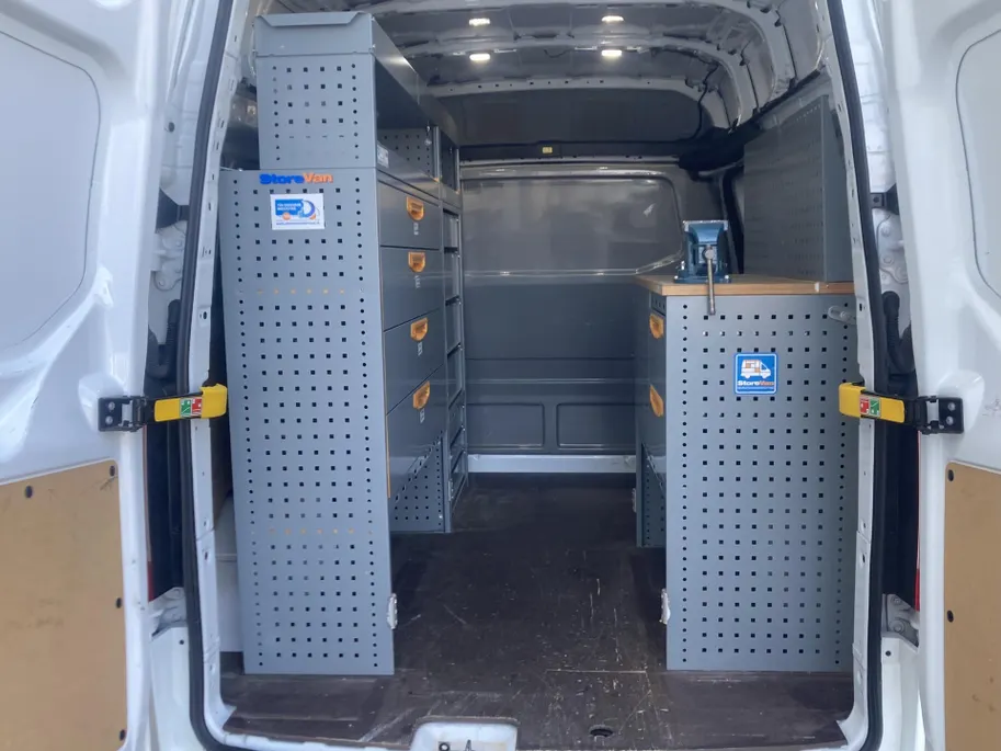 Ford Transit Custom 300 2.0 TDCI 130 pk L1H2 Trend Store Van Laadruimte inrichting - Imperiaal met dakladder - Opstaptrede achterbumper -Comfort laadschot