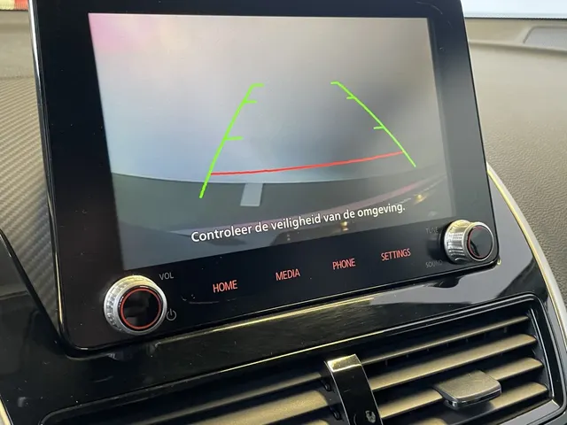 Mitsubishi Eclipse Cross 2.4 PHEV Intense+