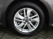 Mazda 2 Hybrid 1.5 Agile | Comfort pakket | 15" LM | Stoelverwarming | Apple Carplay / Android Auto |