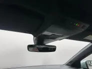 Volkswagen Taigo 1.0 TSI R-Line | Digital Cockpit | Camera | Adaptive Cruise Control | Apple CarPlay & Android Auto | LMV | Climate Control | Parkeersensoren | Verwarmde Spiegels |