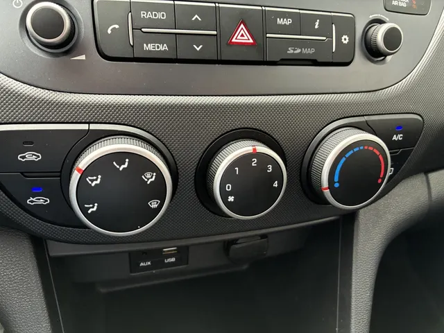 Hyundai i10 1.0i Comfort | All seasons