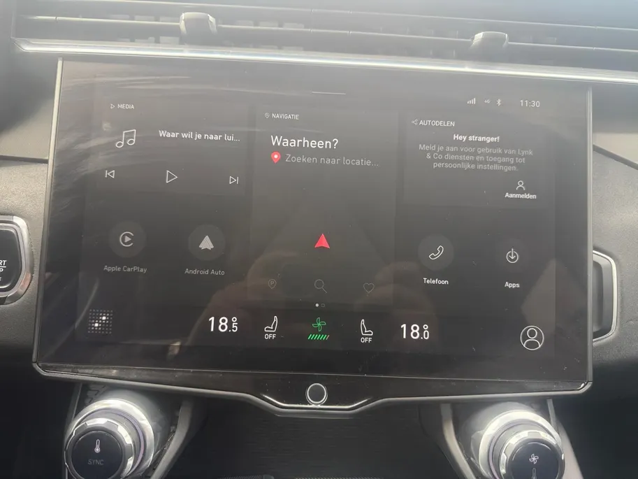 Lynk & Co 01 1.5 | Automaat | Panorama Dak | 360* Camera | Stoelverwarming | Apple Carplay/Android Auto | DAB | Climate Control | Cruise Control | Navigatie